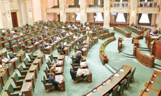Şedinţa Senatului, suspendată din lipsă de cvorum, nu au putut fi adoptate proiecte de legi